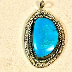 VTG  Southwest Artisan Navajo Blue Turquoise Sterling Silver Pendant